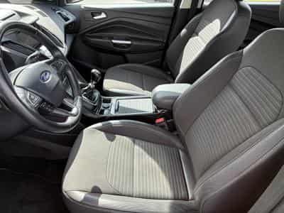 Ford Kuga 2.0 TDCI 150 CV TITANIUM (2018) - Photo 8