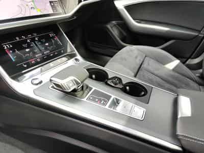 Audi A6 Avant S-line 50 (2024) - Foto 13