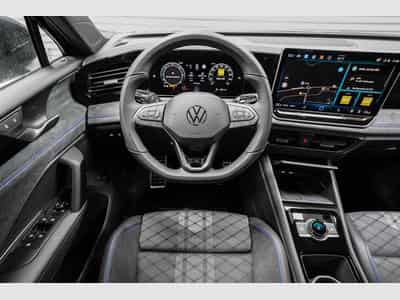 VW Tiguan 2,0 TDI DSG (2025) - Foto 8