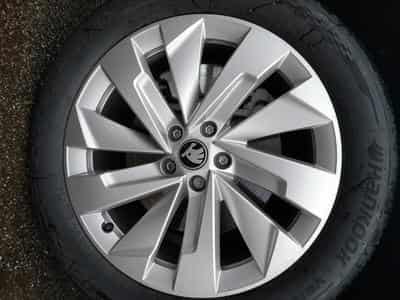 Skoda Kodiaq 2.0 TDI 142 kW 4x4 Selection (2026) - Photo 3