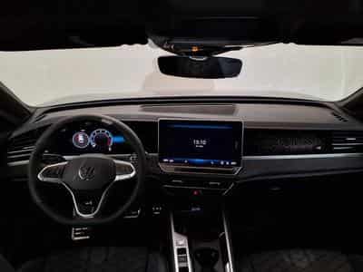 VW Passat Variant R-Line 2.0 TSI 7-Gang-DSG 4x4 (2025) - Foto 11