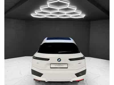 BMW iX 50 xDrive / M SPORT / HK / PANO / 360 (2023) - Photo 4