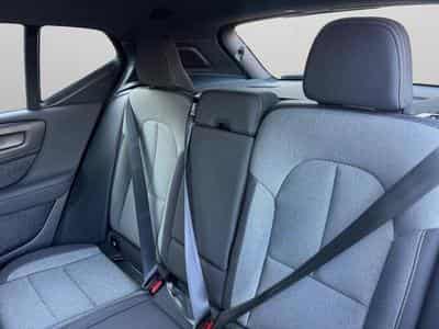 Volvo XC40 B4 Black Edition Plus / Essence (2025) - Foto 13