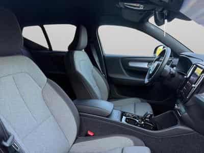 Volvo XC40 B4 Black Edition Plus / Essence (2025) - Foto 15