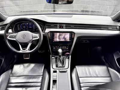 VW Passat Variant SW 2.0 TDI R-Line DSG *IQ.LIGHT *PANO* CUIR *360°* A (2020) - Foto 10