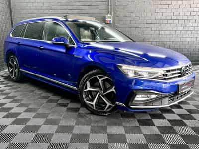 VW Passat Variant SW 2.0 TDI R-Line DSG *IQ.LIGHT *PANO* CUIR *360°* A (2020) - Foto 3