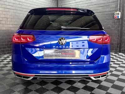 VW Passat Variant SW 2.0 TDI R-Line DSG *IQ.LIGHT *PANO* CUIR *360°* A (2020) - Foto 5