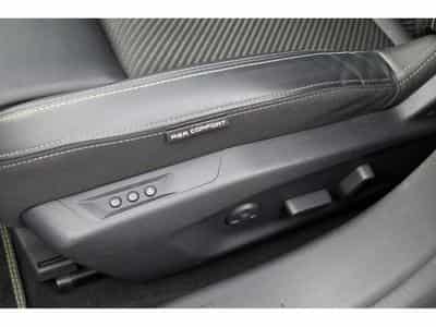 Peugeot 308 SW BlueHDi 130 GT ACC AHK Pano Massage Focal (2024) - Foto 13