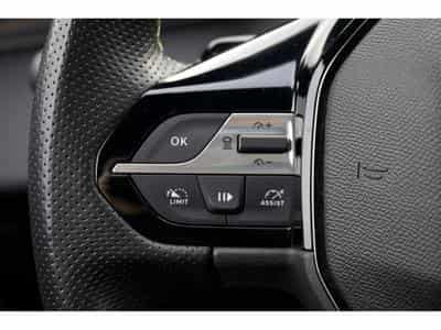 Peugeot 308 SW BlueHDi 130 GT ACC AHK Pano Massage Focal (2024) - Foto 14