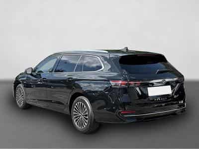 VW Passat (2024) - Foto 2