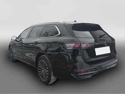 VW Passat (2024) - Foto 2