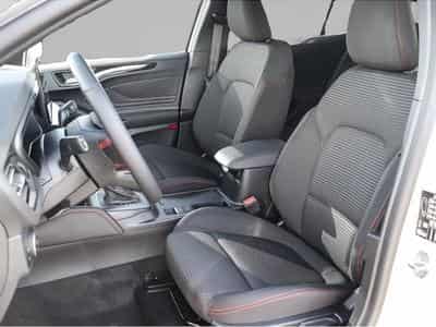 Ford Focus (2025) - Photo 6