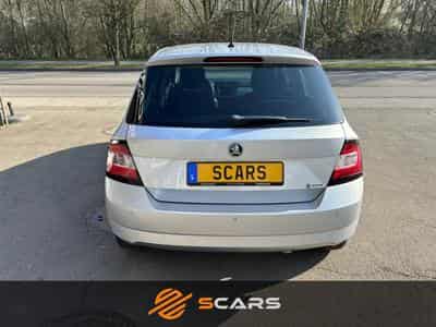 Skoda Fabia 1.0 Tsi 110cv DSG (2018) - Foto 6