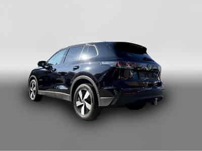 VW Tiguan (2024) - Photo 2