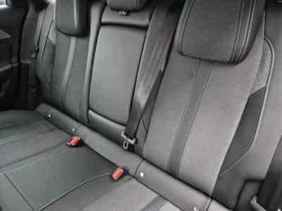 Peugeot 308 1.2 PureTrch 145 EAT8 ALLURE (2026) - Foto 9