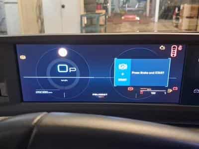 PEUGEOT 5008 Hybrid 145ch Allure e-DCS6 (2025) - Photo 7