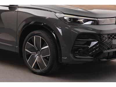 VW Tiguan R-Line 2.0 TDI 4Motion 142KW-193CV DSG7 - Attelage - DCC+ - (2025) - Foto 14