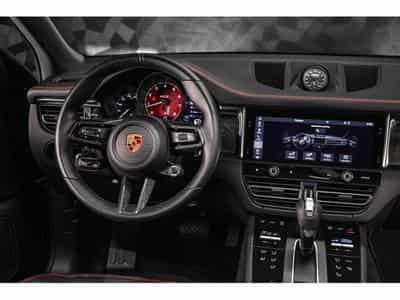 Porsche Macan III GTS (2024) - Photo 8