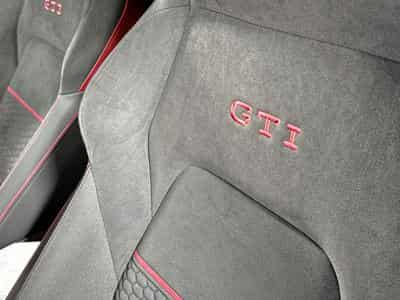 VW Golf GTI Clubsport 2.0 TSI 300 CV DSG7 *MATRIX* *TÊTE HAUTE* *PAN (2024) - Photo 7