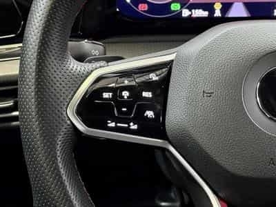 VW Golf GTI Clubsport 2.0 TSI 300 CV DSG7 *MATRIX* *TÊTE HAUTE* *PAN (2024) - Photo 9