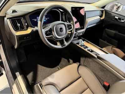Volvo XC60 (2024) - Photo 6