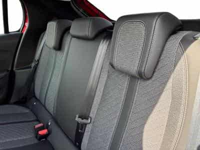 PEUGEOT 208 1.2 Hybrid 100ch Allure e-DCS6 (2024) - Photo 4