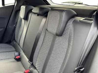 PEUGEOT 2008 1.2 100ch S&S Allure (2024) - Photo 4