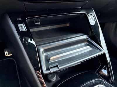 PEUGEOT 2008 1.2 Hybrid 145ch GT e-DCS6 (2025) - Photo 12