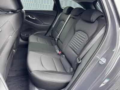 Hyundai i30 1.5 T-GDI 140 DCT Trend + (2025) - Foto 7