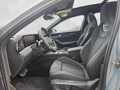 VW Passat Variant 2.0 TDI 142 kW 4Motion R-Line (2025) - Foto 9