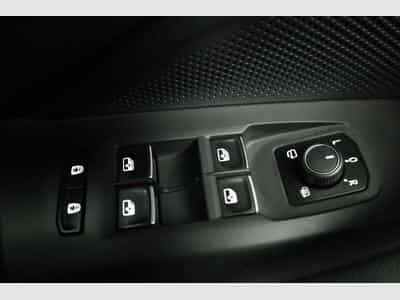 VW Passat Variant 2.0 TDI 142 kW 4Motion R-Line (2026) - Photo 7