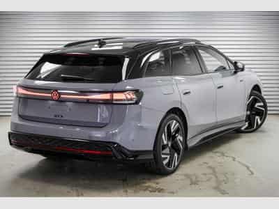 VW ID.7 Kombi Tourer GTX (2025) - Photo 2