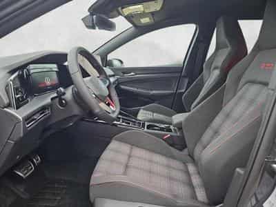 VW Golf 2.0 TSI 195 kW GTI (2026) - Photo 9