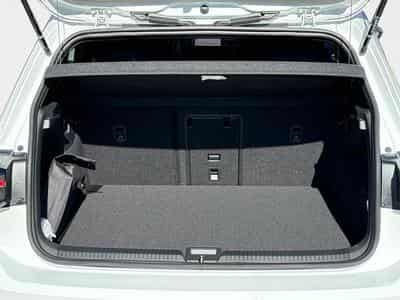 VW Golf R (2026) - Photo 11