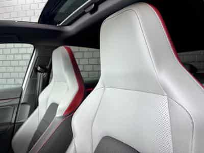 VW Golf GTI Clubsport 2.0 TSI 300CV DSG7 ** Cuir ** (2021) - Photo 8