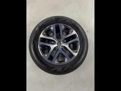 Jantes alu + Pneus t 20" 255/60 R20 113V (2026) - Photo 8