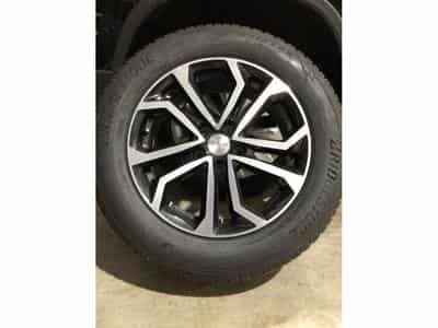 Jantes alu + Pneus h 17" 215/65 R17 103H (2026) - Foto 1