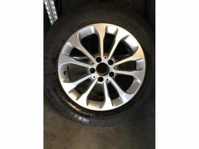 Jantes alu + Pneus é 17" 215/60 R17 96V (2026) - Photo 1