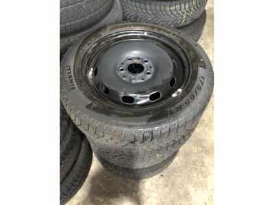 Jantes acier + Pneus 15" 175/65 R15 88H (2026) - Photo 1