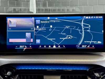 BMW 330 330i M-Sport Touring 245CV *M Sport* *Caméra* (2024) - Foto 14