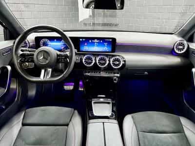 Mercedes A 200 AMG EDITION 163 CV * CAMÉRA *MBUX * CUIR/ALCANTARA* (2024) - Photo 11