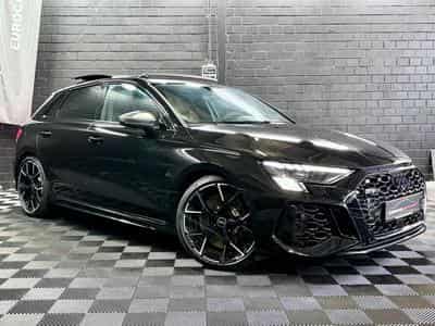 Audi RS3 Sportback RS quattro 2.5 TFSI 400 CV (2023) - Photo 3