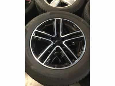 Jantes alu + Pneus h 18" 235/65 R18 110H (2026) - Photo 1