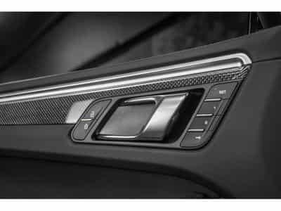 Porsche Macan III GTS (2024) - Photo 13