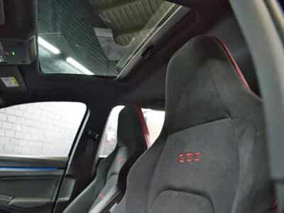 VW Golf GTI Clubsport 2.0 TSI 300CV DSG7 *TOIT PANO* *DCC* (2023) - Photo 8