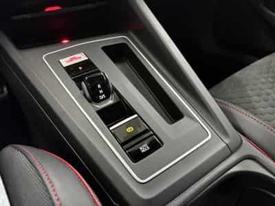 VW Golf GTI Clubsport 2.0 TSI 300 CV DSG7 * MATRIX * ACC * Caméra * (2022) - Photo 10