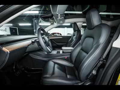 Tesla Model Y Y LONG RANGE DUAL MOTOR AWD (2023) - Photo 10