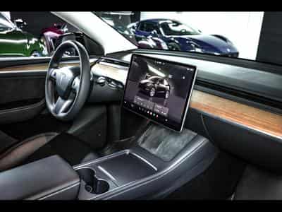 Tesla Model Y Y LONG RANGE DUAL MOTOR AWD (2023) - Photo 11