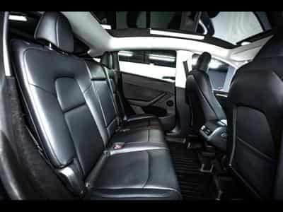 Tesla Model Y Y LONG RANGE DUAL MOTOR AWD (2023) - Photo 14