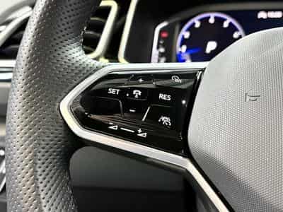 VW T-Roc R-line 150 CV DSG 7 TSI ** Caméra ** ACC ** (2022) - Photo 11